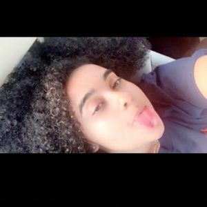 Meet your Posher, Anaya